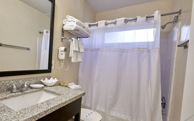 Hollywood Orchid Suites