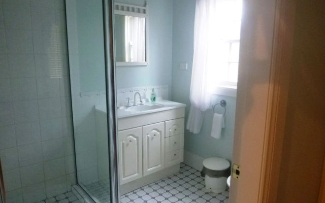 Whispering Pines Cottages