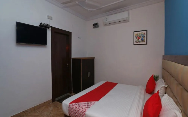 OYO Flagship 17085 Bhagat Residency