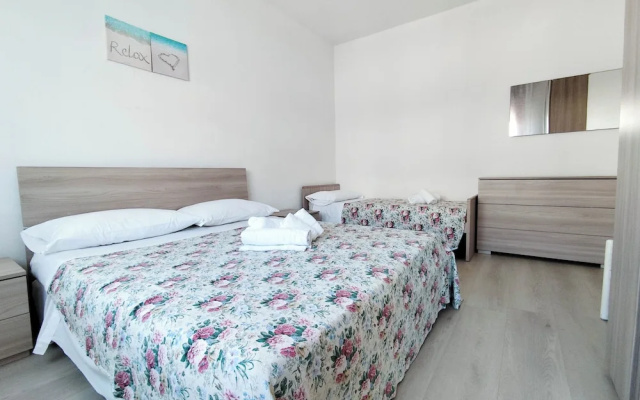 Flat With Balcony on the Seafront