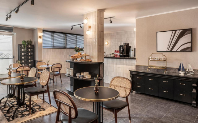 The New Port Hotel Tel Aviv