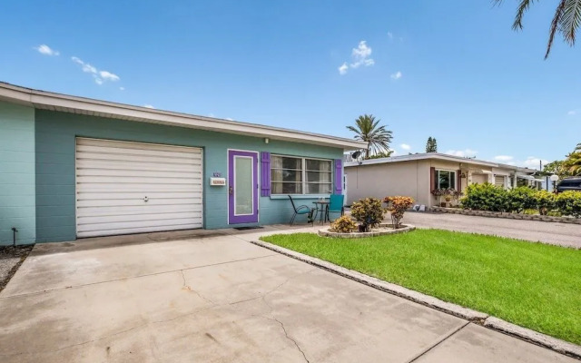 Anna Maria's Dream 2 Bedroom Villa by Redawning