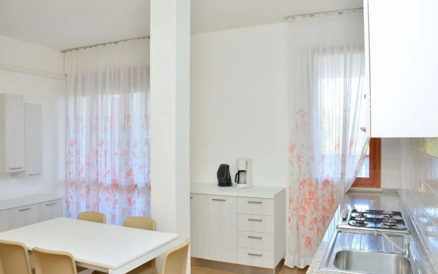 Spacious Flat With Fireplace Terrace