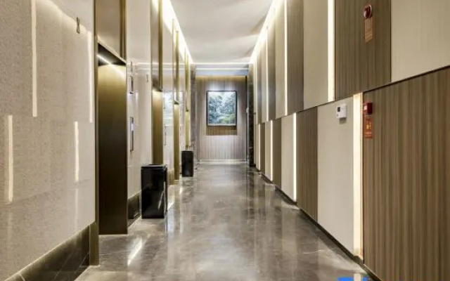 Live Continent Hotel