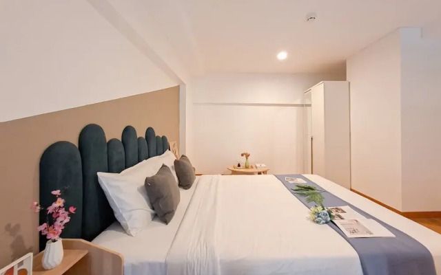Spacious Studio Loft At Kingland Avenue Apartment