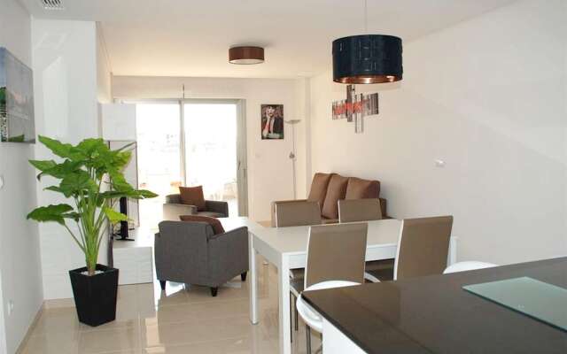 Отель With 2 Bedrooms in Alicante, With Shared Pool, Furnished Terrace and Wifi - 2 km From the Beach Испания, Ориуэла - отзывы, цены и фото номеров - забронировать отель With 2 Bedrooms in Alicante, With Shared Pool, Furnished Terrace and Wifi - 2 km From the Beach онлайн комната для гостей