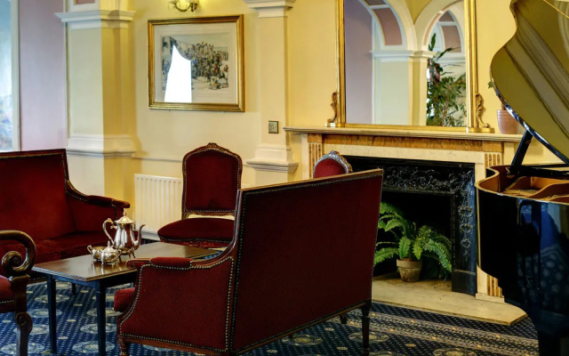 Royal Victoria Hotel