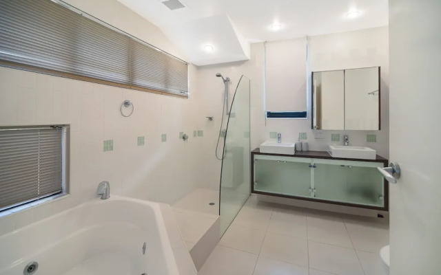 Peregian On The Beach Unit 3