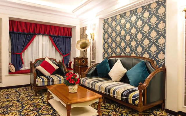 Hailun Hotel