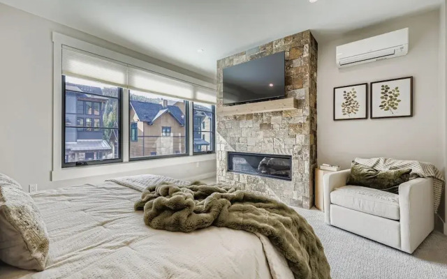 37 Alcove 3 Bedroom Townhouse