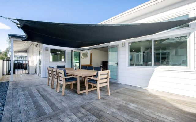 Coastal Villa - Napier Holiday Home