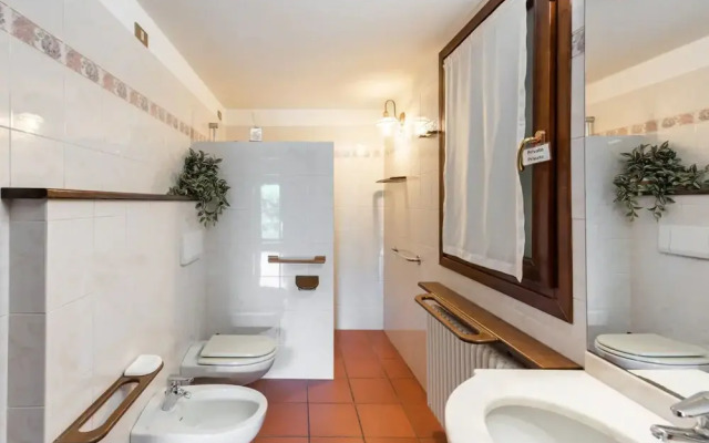 Comfortable House - Garden and Parking