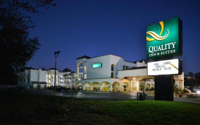 Quality Inn & Suites in Jacksonville, United States of America from 75$, photos, reviews - zenhotels.com hotel front
