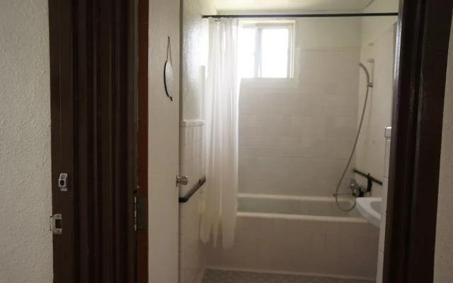 Tiny guest house mametora