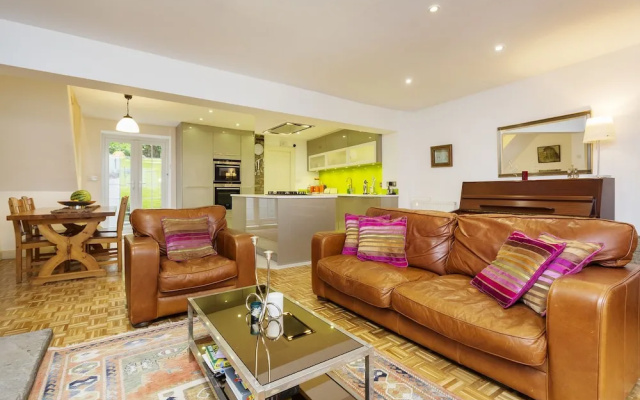Veeve - Upper Contemporary