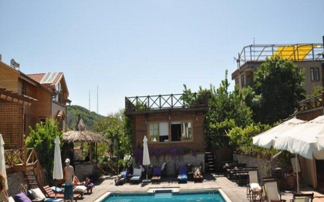 Kurfal Otel