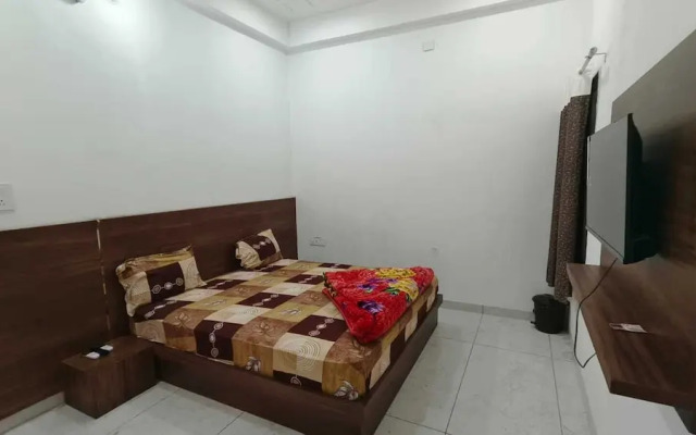 Hotel Reengus Raj