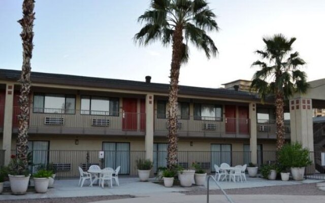 Super 8 by Wyndham Tempe/ASU/Airport 0