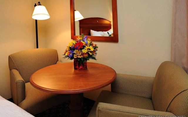 Hampton Inn Auburn
