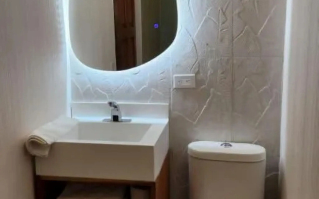 Cocoplum Beach Hotel