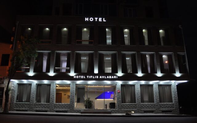 Tiflis Avlabari Hotel вид на фасад