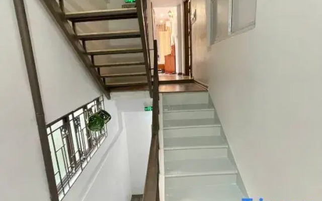 HC Luxury Apartment 02