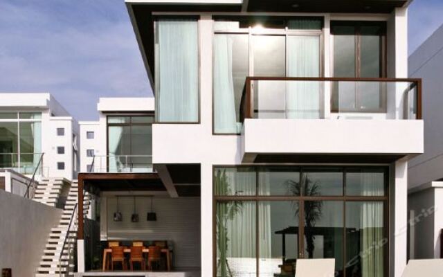 Отель X2 Hua Hin LeBayburi Pranburi Villa вид на фасад