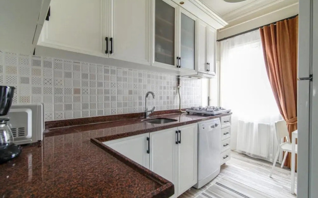 Chic and Cozy Flat Near Istiklal Street in Beyoglu