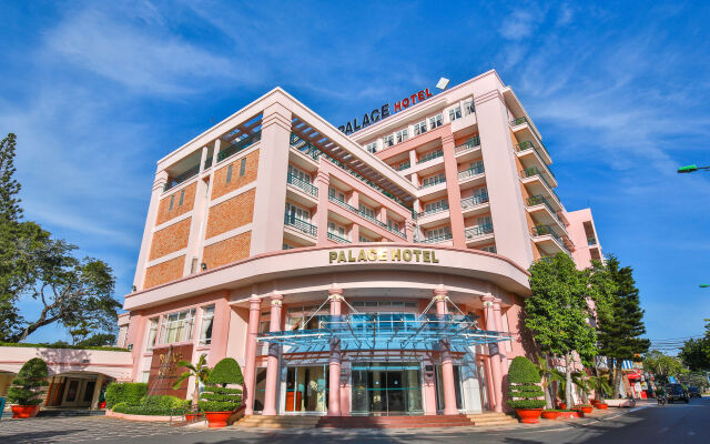 Palace Hotel вид на фасад