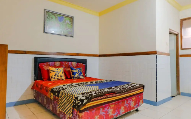 Hotel Dewi by OYO Rooms