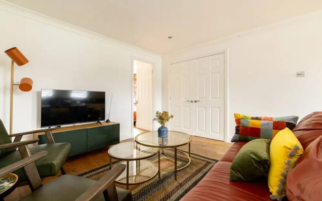Your Home Away Newly Refurbished 3BR in Wandsworth