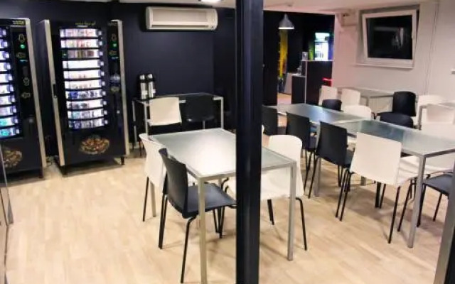 Corner Hostel