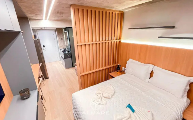 Setai Yacht Premium II - By Almare Flats