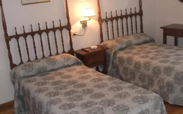 Hostal Pirineos Meliz