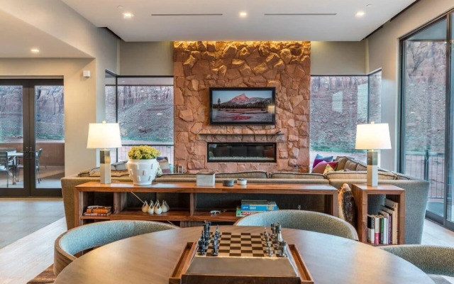 Secluded Padre Canyon Luxury 5 Bedroom Home