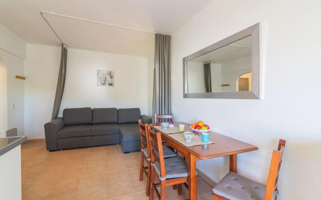 Vilamoura Cosy 2 With Pool by Homing