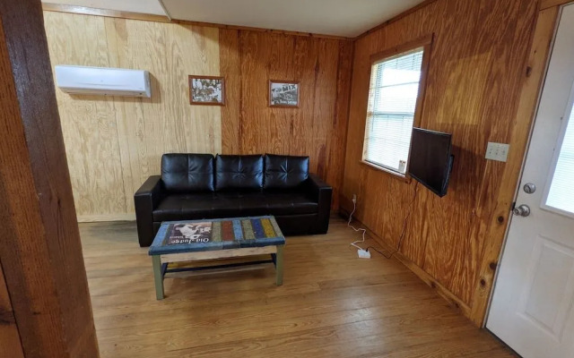 Red Horse Cabins