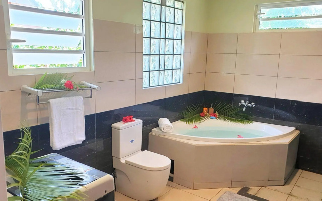 MOOREA - Villa Maoe Pool (PMR)
