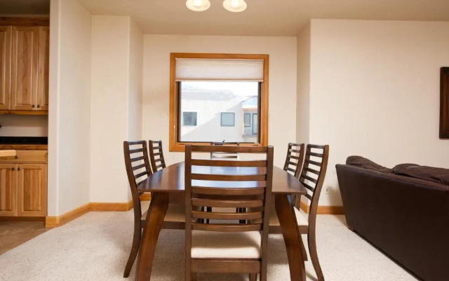 Crimson Cliffs Unit 55