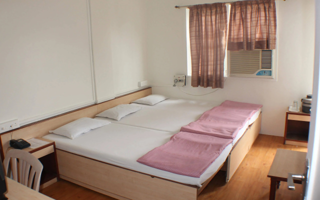 Hotel Bhooshan Sivajinagar
