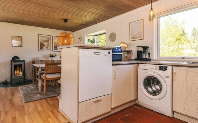 6 Person Holiday Home in Vaeggerlose