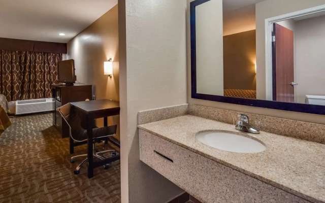 SureStay Hotel by Best Western Alexandria Airport