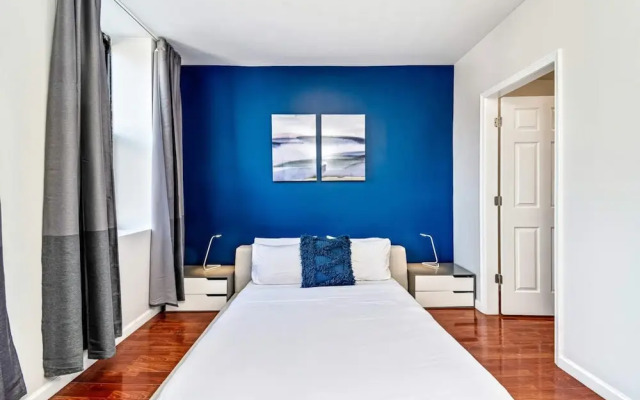 Amazing 2BD Steps From the Convention Center