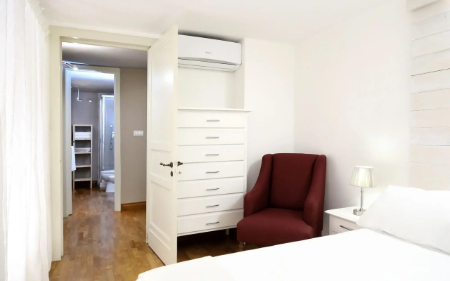Ferrini Home Residence 150