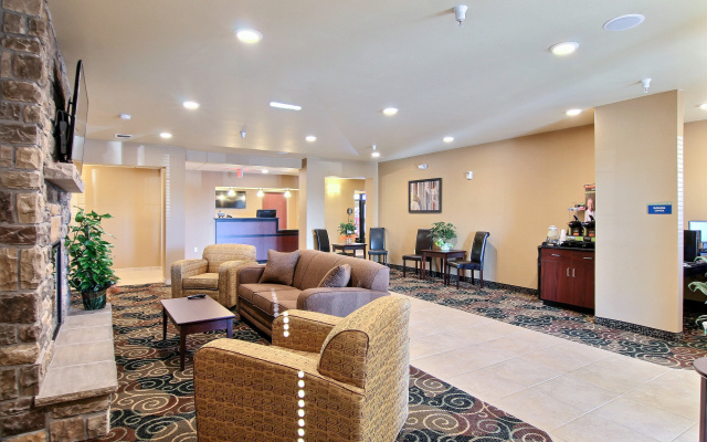 Cobblestone Hotel & Suites - Beulah