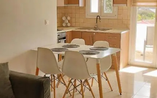 inas 2 bedroom apartment