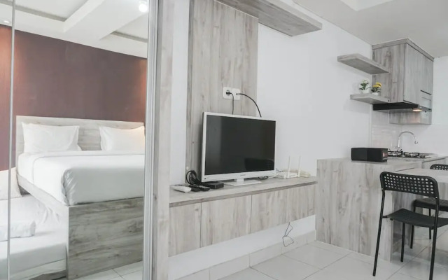 Nice And Comfy Studio At Amethyst Apartment