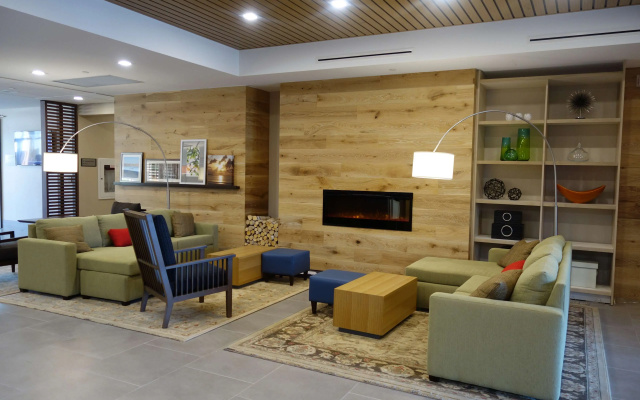 Country Inn & Suites by Radisson, Belleville, ON