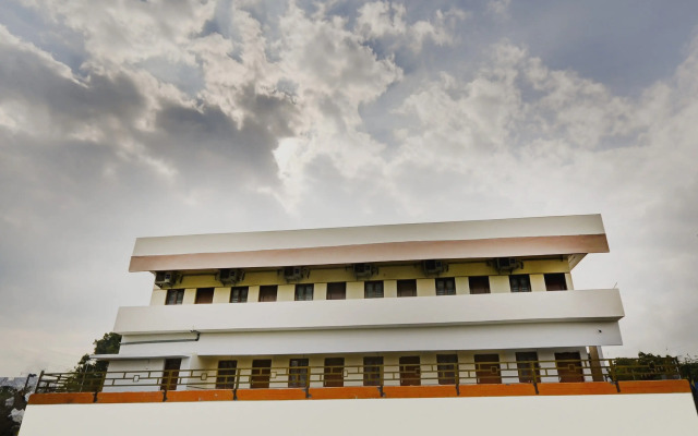 Super Hotel O Aruthraa Residency