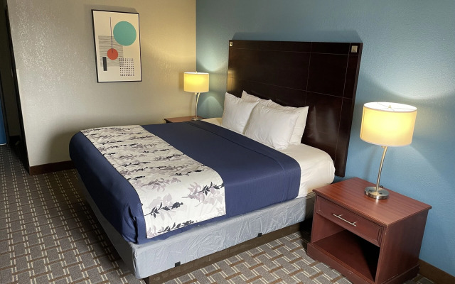 American Inn Cedar Rapids South
